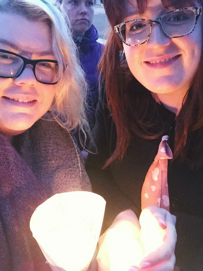 Samara Gentle lights a candle to remember Aylan Kurdi.