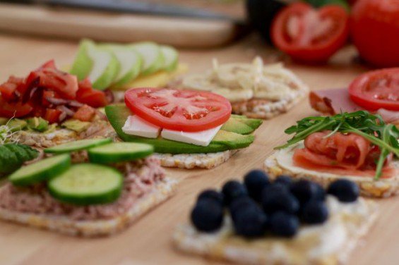 crackers-feature-565x376