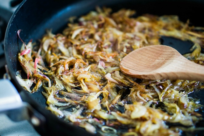 Wild_mushroom,_fontina_and_caramelised_onion_polenta_bites_1