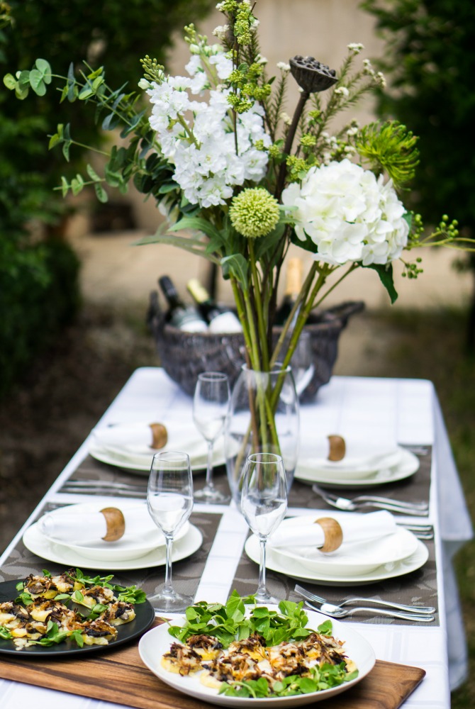Wild_mushroom,_fontina_and_caramelised_shallot_polenta_bites_2
