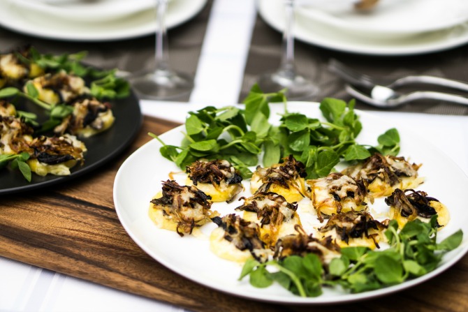 Wild_mushroom,_fontina_and_caramelised_shallot_polenta_bites_3