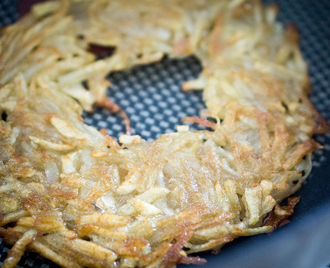 Egg_in_a_hole_rosti_with_maple_bacon_20