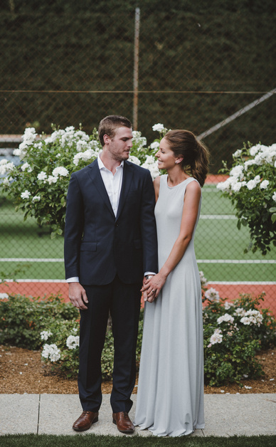 Alice and Johnny's relaxed backyard wedding 5