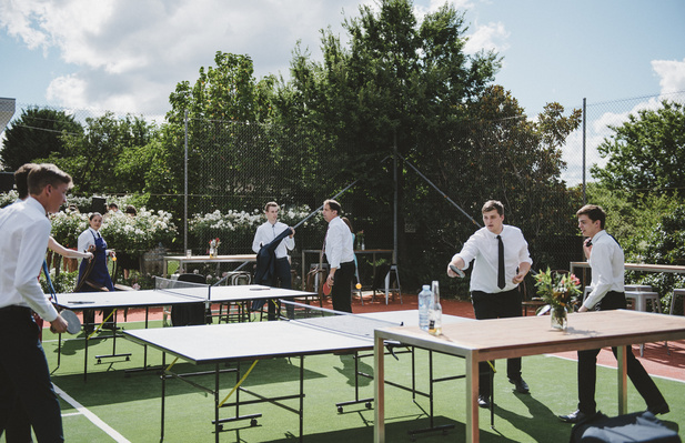 Alice and Johnny's relaxed backyard wedding 8