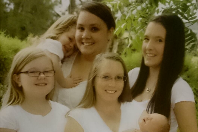 Operation Christmas Spirit: Family spreads random acts of kindness