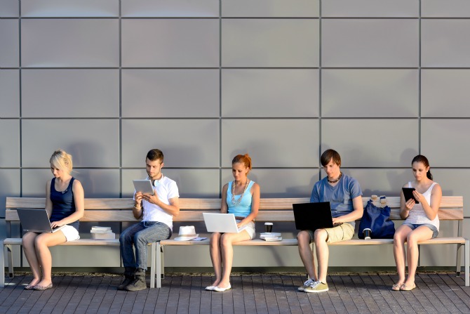 How hard is it to switch off social media?