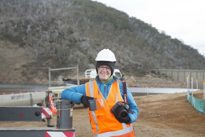 A life photographing “the dirt in between”