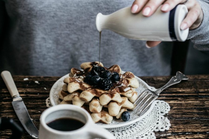 Recipe: Vanilla Bean Buttermilk Waffles