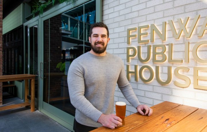 Canberrans say ‘cheers’ to pubs and bars reopening