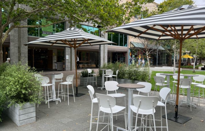 City Walk comes alive with the sound of music (and champagne corks popping)